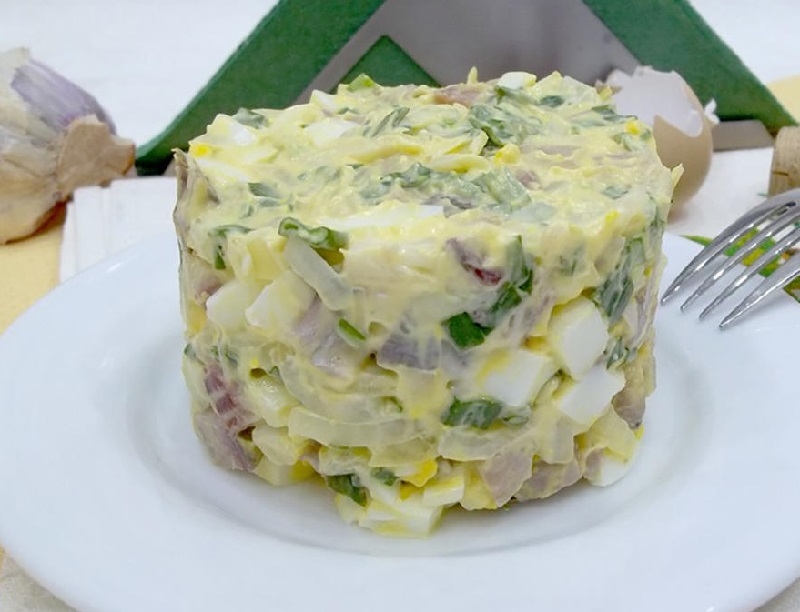 картофельный салат с сельдью